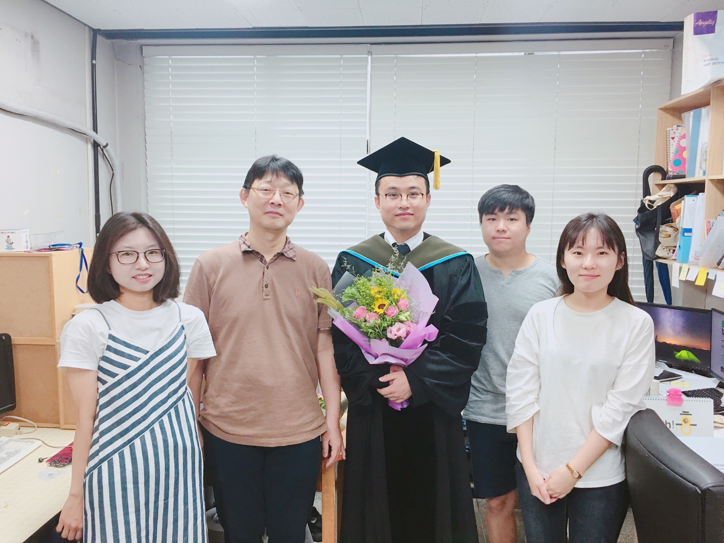 Graduation of Dr. Xi-Hui Li  KakaoTalk_20190313_173248853.jpg